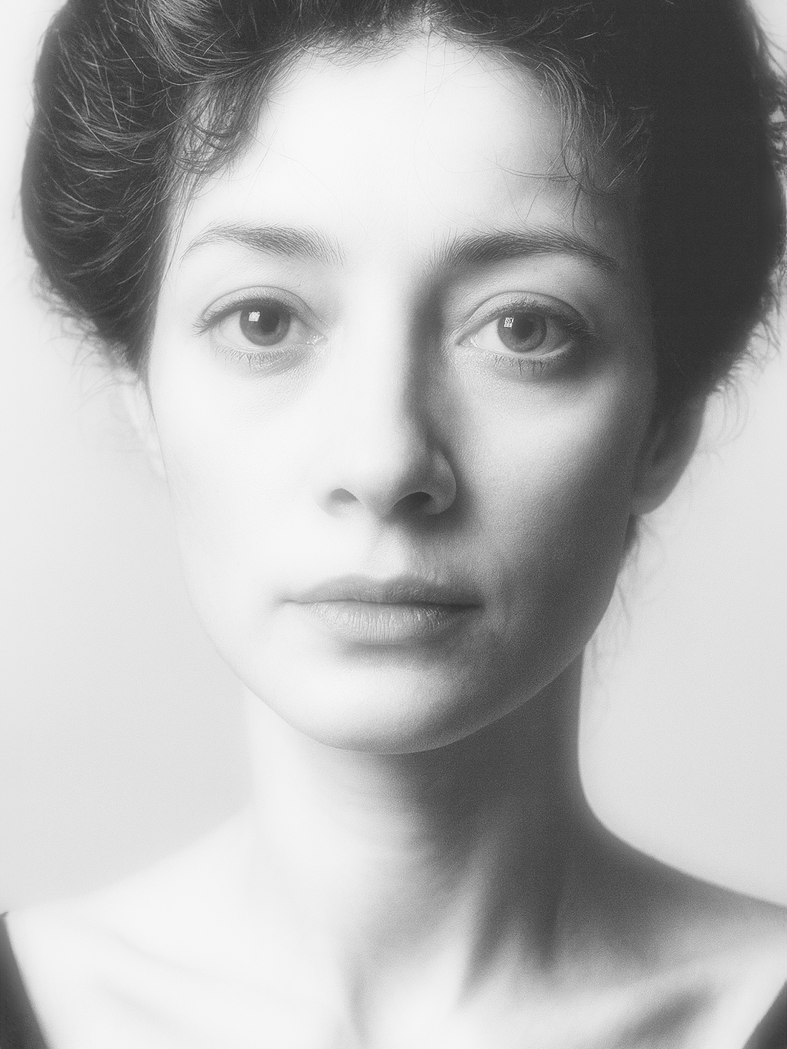 simulacra-arts gaze portrait